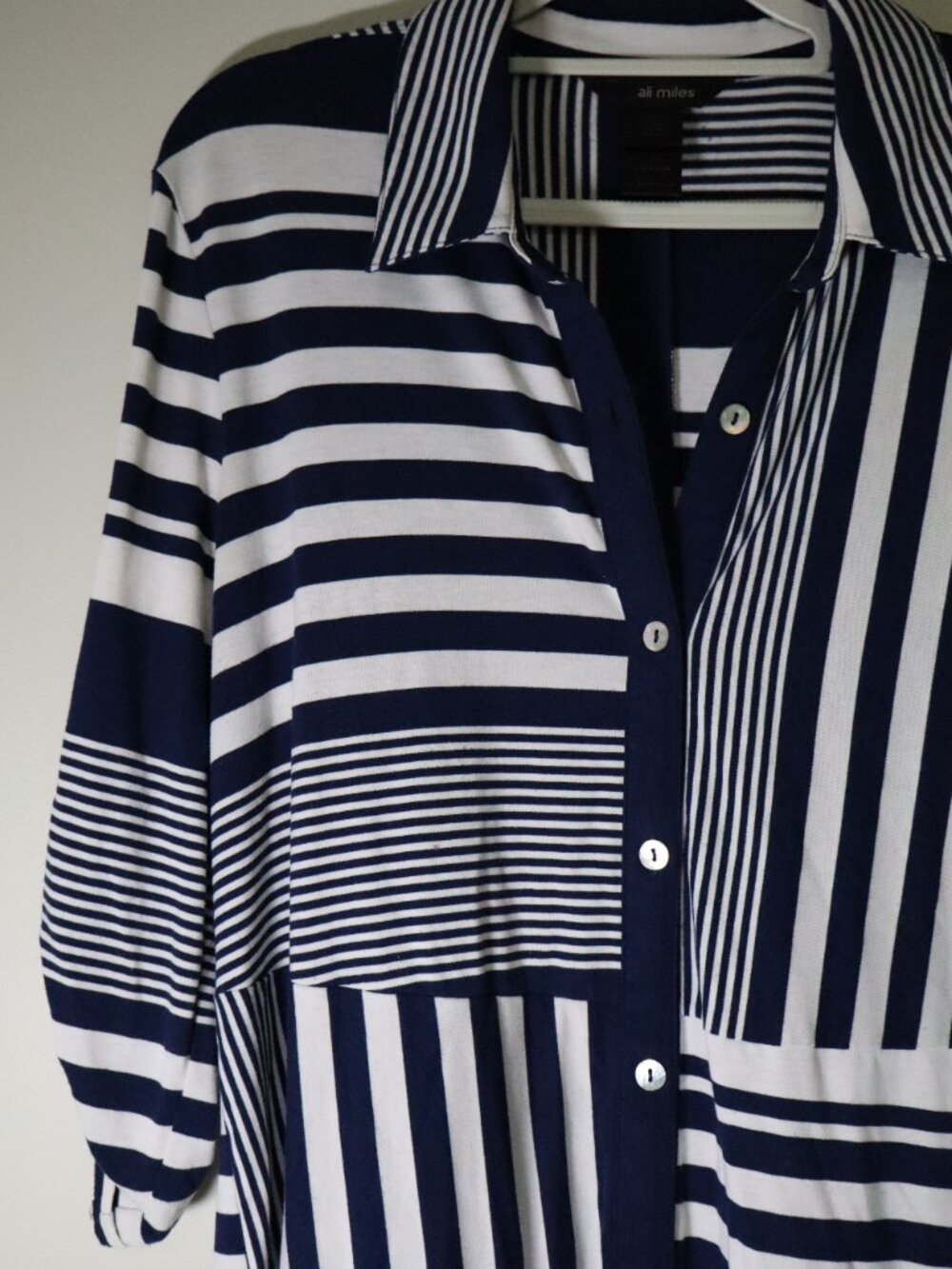 Navy White Color Block Button Down Lightweight Loose-fit Tunic - Picture 2 of 8